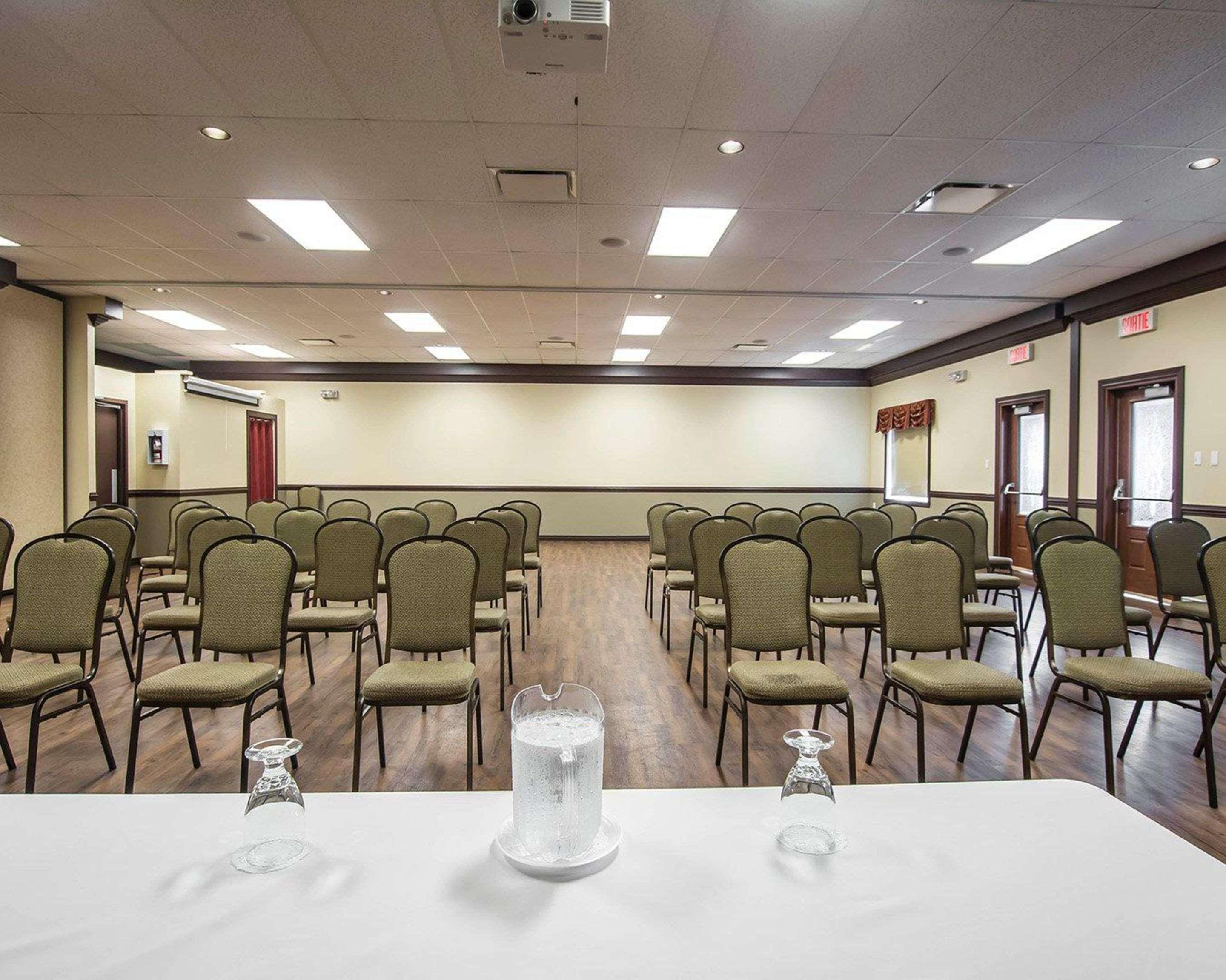 Econo Lodge Inn & Suites Montmagny Eksteriør bilde