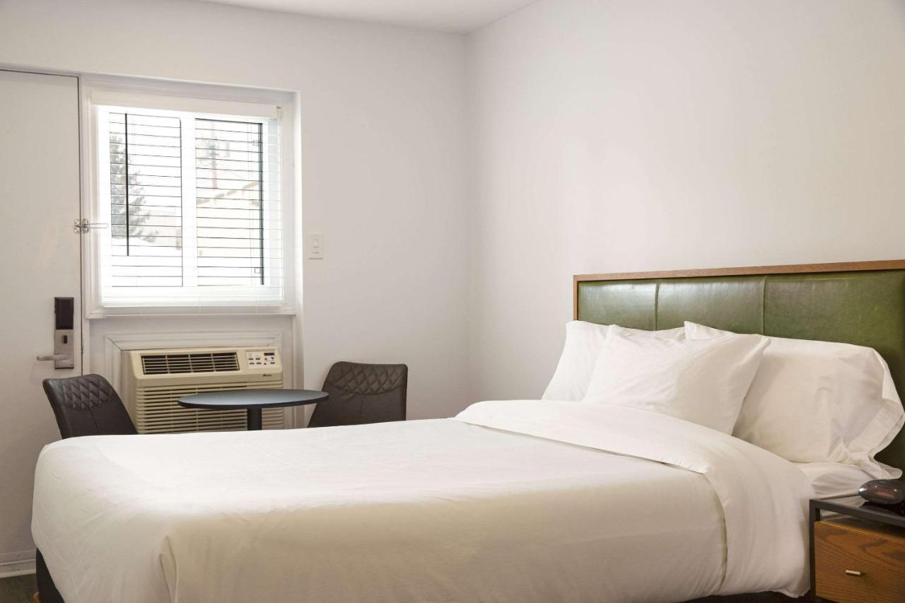 Econo Lodge Inn & Suites Montmagny Eksteriør bilde