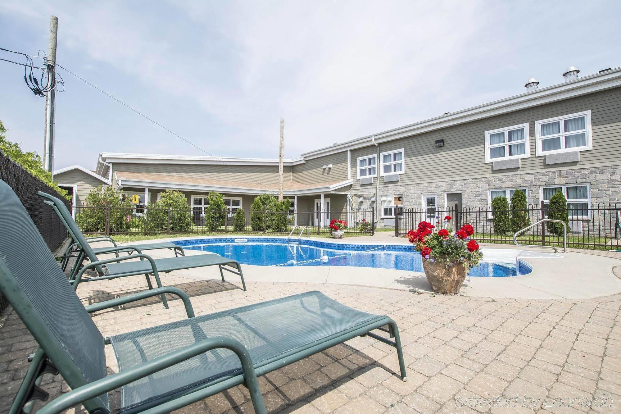 Econo Lodge Inn & Suites Montmagny Eksteriør bilde